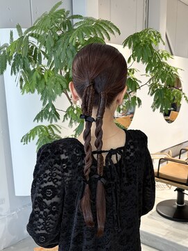 ロングヘアタイト編みおろし