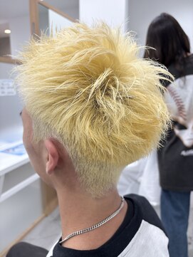 イフプロデュースドバイアミカ(iF produced by Amica) 金髪ショート