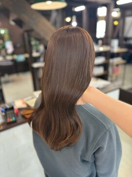 オヴィ(Ovi) ヘーゼルベージュ