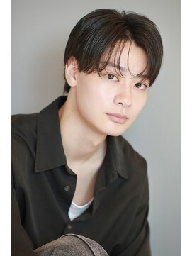 アドール(ADOR) シースルーセンターパート×ナチュラルに盛れるニュアンスパーマ