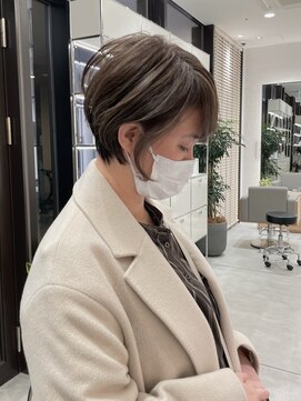 ステアケース 武蔵小杉店(stair:case) デザインカラー　ハイライト　ホワイトベージュ武蔵小杉