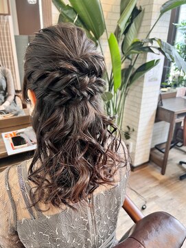 ラシクベル(Lashiku Belle) ハーフアップ