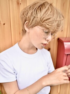 ブゾン(buZon) マッシュショート×無造作ウェーブ