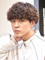 メンズ波巻きスパイラルパーマプードルパーママッシュ韓国ヘア