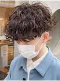 波巻きスパイラルパーマ刈り上げマッシュツーブロック束感栄