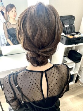 メイリリー 名駅店(May lilly) シニヨン