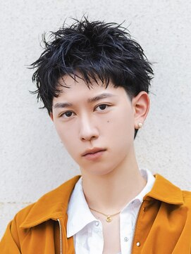 オーシャントーキョーウエスト 心斎橋 (OCEAN TOKYO WEST) ツイストスパイラル波巻きスパイラルパーマセンターパートウルフ