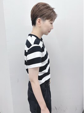 モリオ(morio) ＊刈り上げベリーショートハンサムショート前下がりショート女子