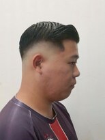 アストロ(ASTRO)&nbsp;スキンフェード×フェザーアップ/刈り上げ/ビジネスヘア