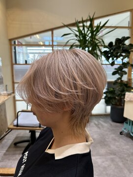 コレ(CoRE) 色落ちも可愛い☆ピンクベージュ×ウルフショート