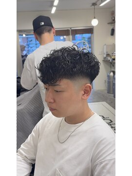 ザチョップショップ キチジョウジ(THE CHOP SHOP KICHIJOJI) スキンフェードカットメンズカットメンズヘアメンズパーマ