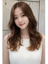ソレイユトウキョウシブヤ(SOLEIL TOKYO shibuya)&nbsp;ロングレイヤー韓国くびれヘア透明感ベージュ