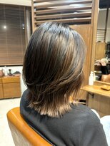ベース(BASE) 透け感ベージュ×くびれミディレイヤー