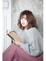 シエル(Ciel)&nbsp;秋冬ファッションに似合うふんわりウェーブ