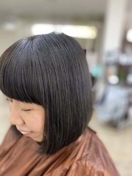 花鳥風月 パッツンボブ