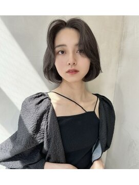 グロー 大宮(GLROW) 韓国大宮顔周り髪質改善レイヤー前髪カット　韓国ボブ