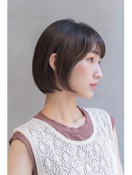 テイラー(Taylor) 大人ボブ×ダークブラウン