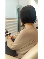 エムコーゾーヘアー(M KOZO hair)&nbsp;【YAMATO】東京　丸の内　大人ショート　大人ボブ　耳かけ