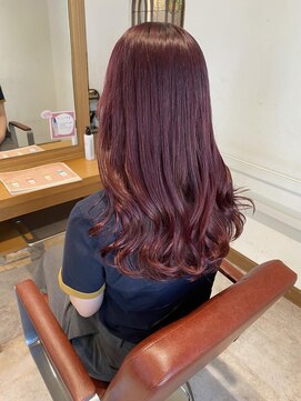 ルシュカイチマルニ(Rasca102) ベリーピンク/ボルドーカラー/ロングヘア/顔まわりカット