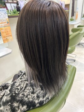 シュウ 西尾店(Shu) アッシュブラウン × シルバー