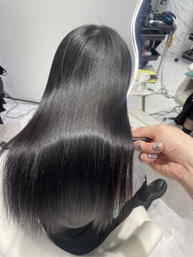 エクララ(eclala) "黒髪"うる艶美人髪☆【美髪矯正】