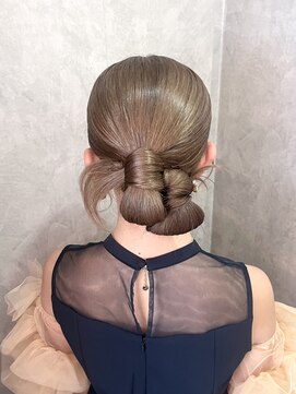 フェリーチェ(Felice) ツインヘア カチモリ ヘアセット 参列ヘア お呼ばれヘア