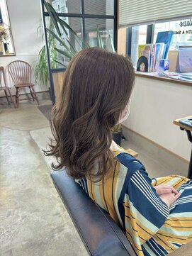 ヴィアルス 美園店(VIARS) オリーブベージュカラー