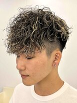 ウィル バイ ブラウン(Vir by Brown)&nbsp;スペインカール/縦落ちパーマ/ツイスパ/コントラストハイライト