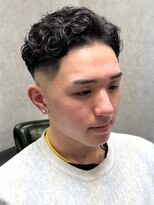 ディスイズバーバーフォース(THIS IS BARBER 4th)&nbsp;フェードカット ビジネスヘア アップバング ニュアンスパーマ