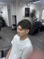 リイ(Lii)&nbsp;メンズ　ショート　ツイスパ　　ハイライト　刈り上げ