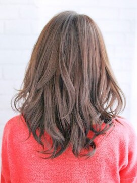 ヘアメイク ナル(hair make nalu) 動きのある柔らかいカール