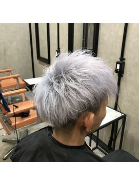 ヘアーサロンダイスリテイク(HAIR SALON DICE retake) ホワイトシルバー