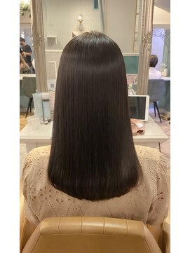 ロンドジェネルーズ 柏(Lond generous) 【高嶋優】艶髪ストレートヘア／縮毛矯正