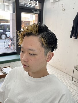 ウェルネス(Wellness) メンズ眉毛パーマフェードスパイラルパーマ 6