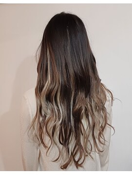 ツムグ 代官山 中目黒(TUMUGU) 脱白髪染めハイライトサンドベージュシアーベージュアースカラー