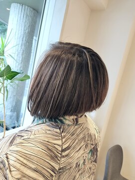 ハチマルハチ エアー 向ヶ丘遊園店(808 air) ホワイトベージュハイライト