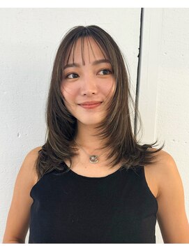 ノラ ウメダ(NORA UMEDA) レイヤーカットワンカール姫カットシアーカラーセミディ