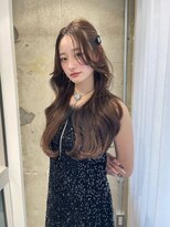 リリー(Lilley) くすみベージュ×姫カットレイヤー×韓国風巻き【ayana】