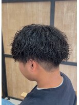 エッジ(EDGE)&nbsp;メンズツイストスパイラルパーマ刈り上げマッシュスタイル