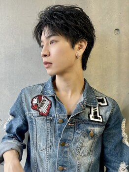 レーヴス(REVES)の写真/毎日頑張る自分へ、ご褒美スパケアがオススメ◎フルフラットのシャンプー台で癒しのひとときをご是非!