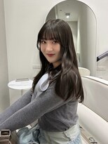 スリー(THREE)&nbsp;大人可愛い上品で艶のあるヘア