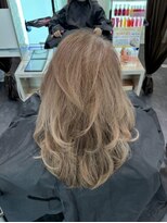 ヘアーリゾートノーブル(Hair Resort Noble) ハイライトで魅せる大人レイヤー