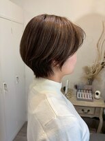 ロッカ(ROCCA)&nbsp;ハイライトショート × 柔らかフォルムデザインカラー