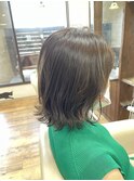 オリーブ×ミディアムレイヤーボブ