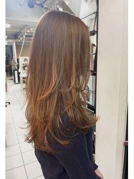 ペネロープ(Penelope) ロングレイヤー/長め前髪