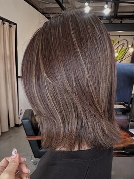 リム(Rim) 白髪ぼかしハイライト×ミディアム