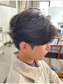 ニュアンスパーマフェザーショート刈り上げセンターパート