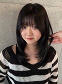 パープルブラックでツヤツヤに、ナチュラルにカワイイレイヤー