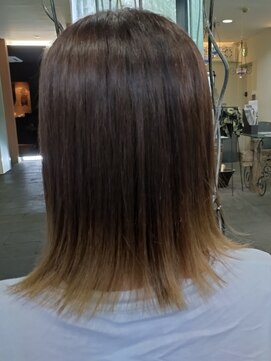 シュシュ(chou＊chou) 20代30代/縮毛矯正/裾カラー/ミディアム/ストレート