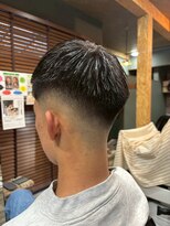 スタンドバーバー 柏(STAND BARBER)&nbsp;MEN’S HAIR/サーフカール/刈り上げセンターパート/柏